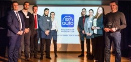 Remise du Trophée par IRP auto aux représentants des jeunes du GARAC